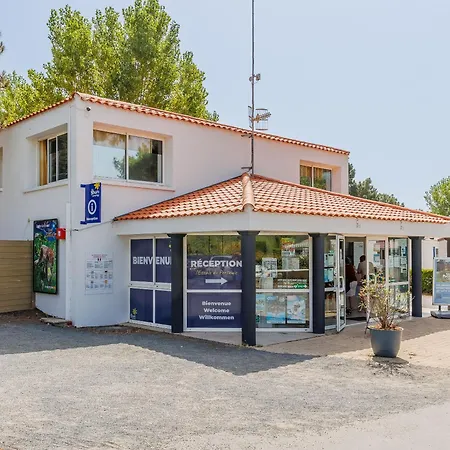 キャンプ場 Escale Du Perthuis *