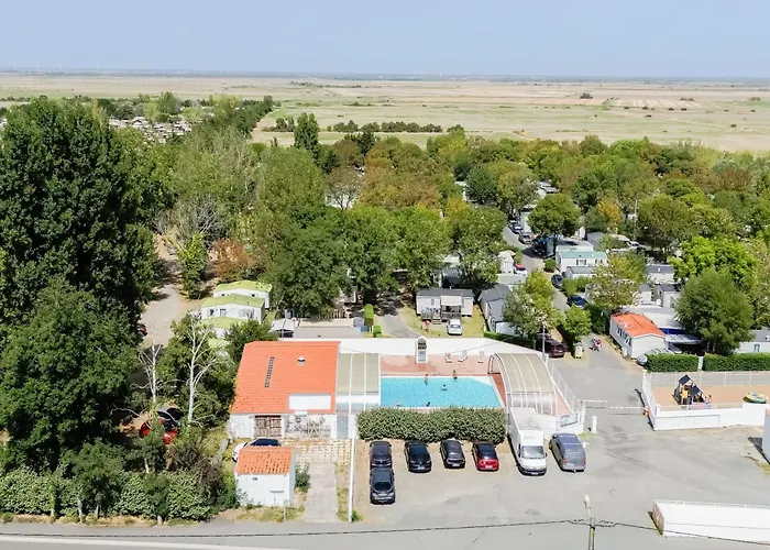 Escale Du Perthuis キャンプ場