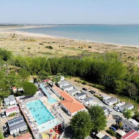 Escale Du Perthuis Camping *